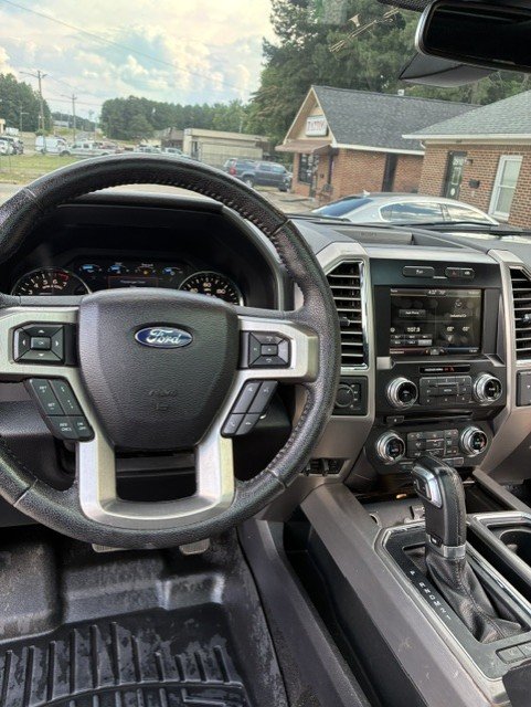 2015 Ford F-150 Platinum - Photo 13