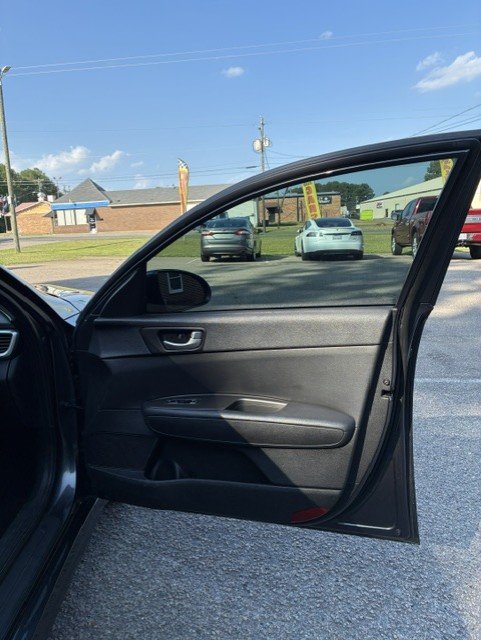 2020 Kia Optima LX - Photo 12